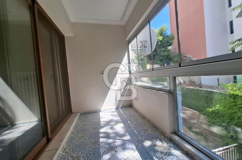 Göztepe Sahile Yürüme Mesafesinde Satılık 3+1 Daire