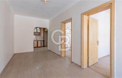 ÇİĞLİ MERKEZİ KONUMDA SATILIK ZEMİN KAT 2+1 DAİRE