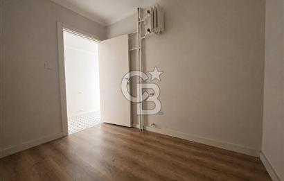 Göztepe Sahile Yürüme Mesafesinde Satılık 3+1 Daire