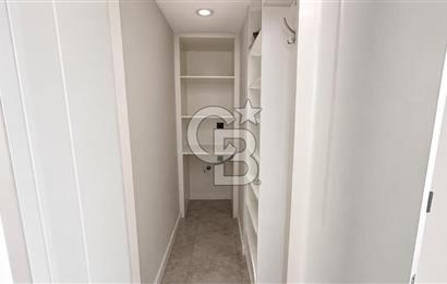 İzka Portta Deniz Manzaralı Lüks 3+1 Satılık Daire
