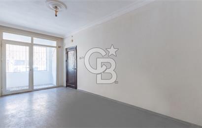 ÇİĞLİ MERKEZİ KONUMDA SATILIK ZEMİN KAT 2+1 DAİRE