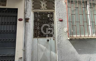 MEYDANDA HARİKA KONUMLU TİCARİ İMARLI SATILIK KOMPLE BİNA