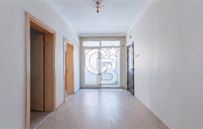 ÇİĞLİ MERKEZİ KONUMDA SATILIK ZEMİN KAT 2+1 DAİRE