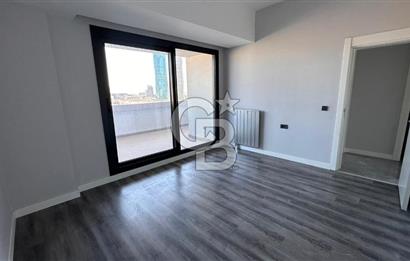 İzka Portta Deniz Manzaralı Lüks 3+1 Satılık Daire