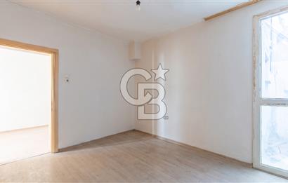 ÇİĞLİ MERKEZİ KONUMDA SATILIK ZEMİN KAT 2+1 DAİRE