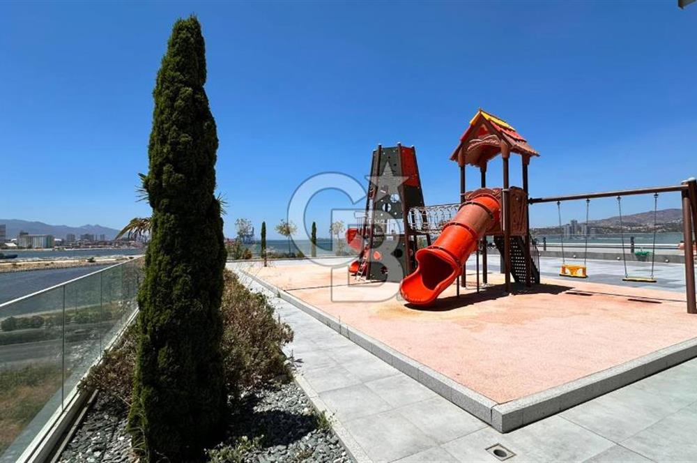 İzka Portta Deniz Manzaralı Lüks 3+1 Satılık Daire