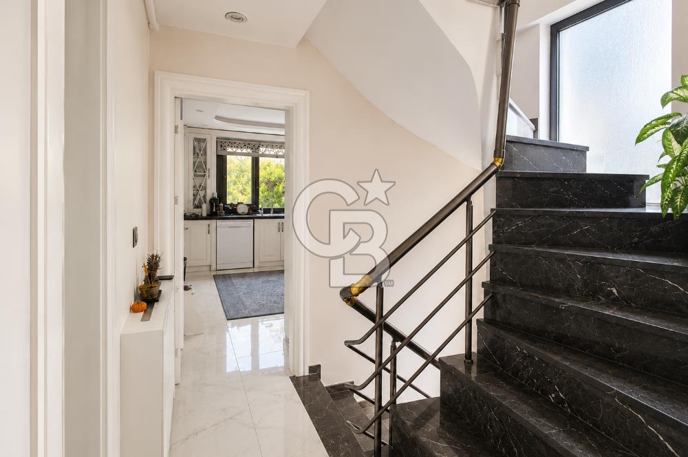 Edremit'de Paşahan Konakları'nda 5+1 Bahçeli Müstakil Villa