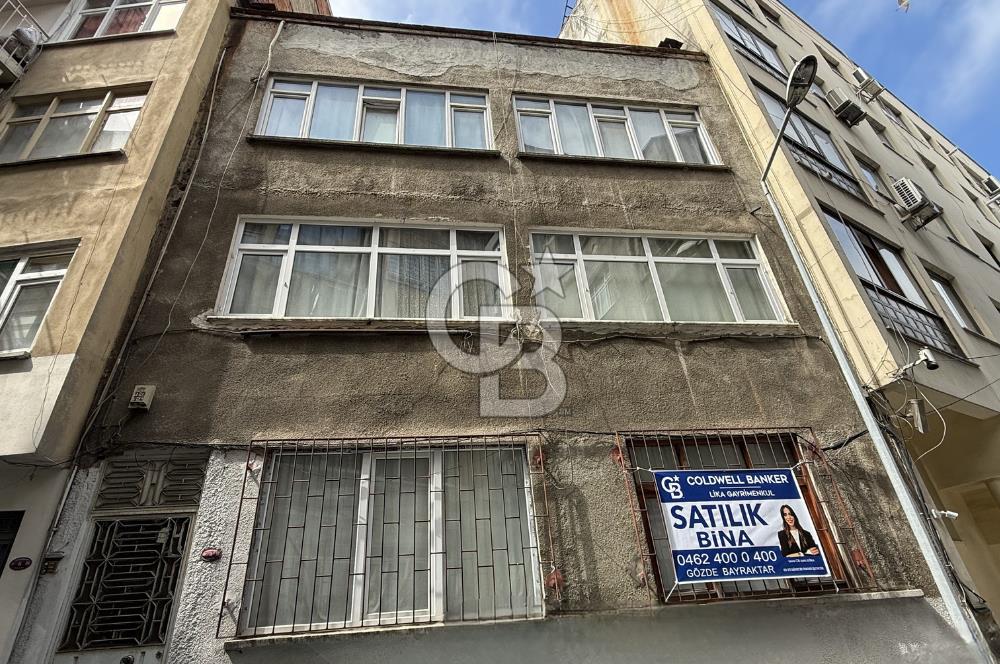 MEYDANDA HARİKA KONUMLU TİCARİ İMARLI SATILIK KOMPLE BİNA