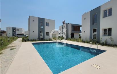 YUMURTALIK DENİZE SIFIR HAVUZLU SİTEDE 3+1 OTURUMA HAZIR VİLLA