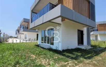 YUMURTALIK DENİZE SIFIR HAVUZLU SİTEDE 3+1 OTURUMA HAZIR VİLLA