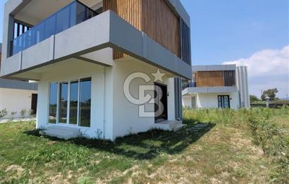 YUMURTALIK DENİZE SIFIR HAVUZLU SİTEDE 3+1 OTURUMA HAZIR VİLLA