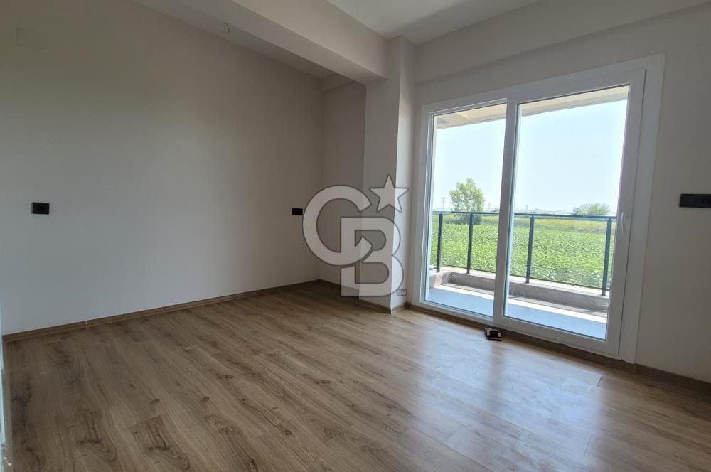 YUMURTALIK DENİZE SIFIR HAVUZLU SİTEDE 3+1 OTURUMA HAZIR VİLLA