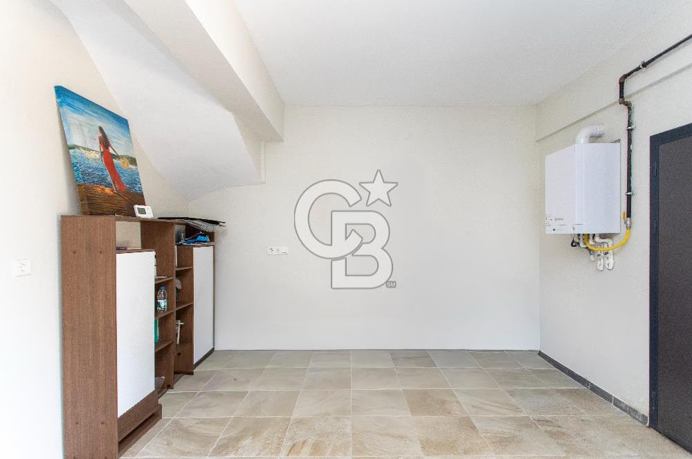 Foça Fatih Mahallesi Satılık 4+2 Deniz Manzaralı Tripleks Villa