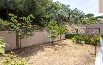 Foça Fatih Mahallesi Satılık 4+2 Deniz Manzaralı Tripleks Villa