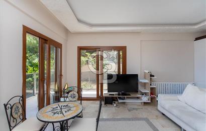 Foça Fatih Mahallesi Satılık 4+2 Deniz Manzaralı Tripleks Villa