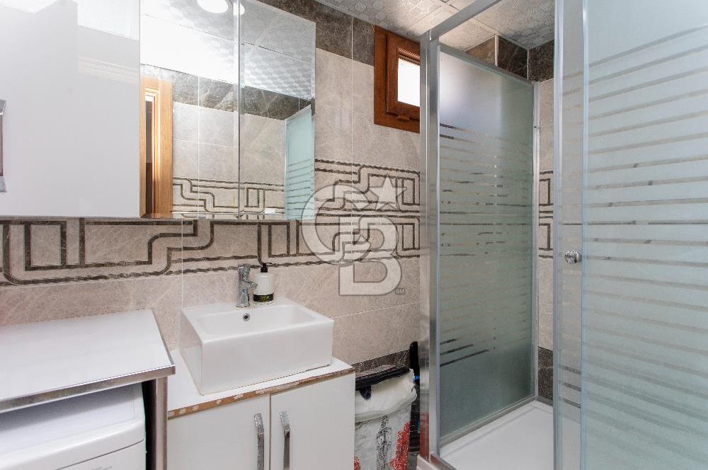 Foça Fatih Mahallesi Satılık 4+2 Deniz Manzaralı Tripleks Villa