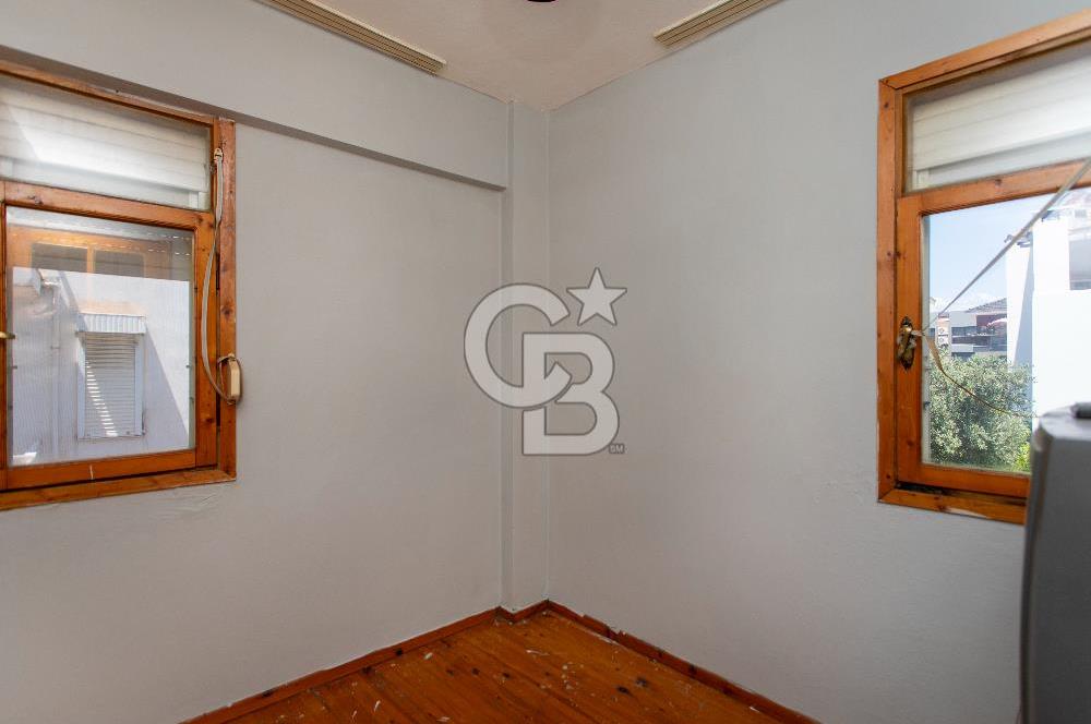 Yenifoça M.K.Atatürk Mah. Kiralık 2+1 Açık Mutfak Daire