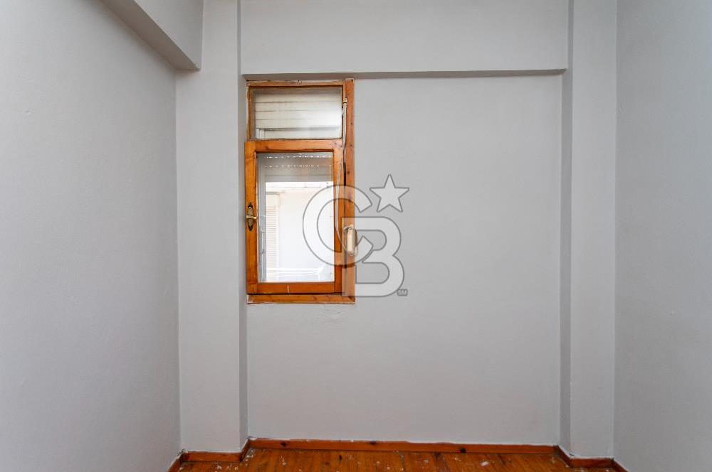Yenifoça M.K.Atatürk Mah. Kiralık 2+1 Açık Mutfak Daire