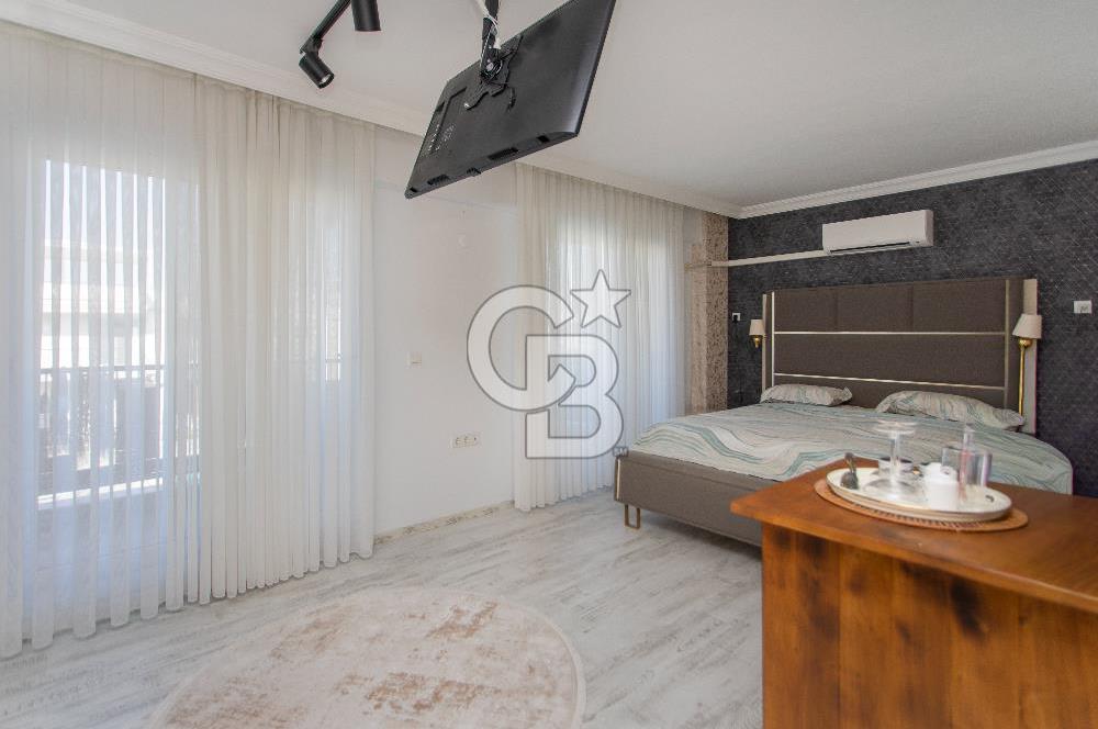 Foça Yenibağarası Havuzlu Site de Satılık 5+1 Dubleks