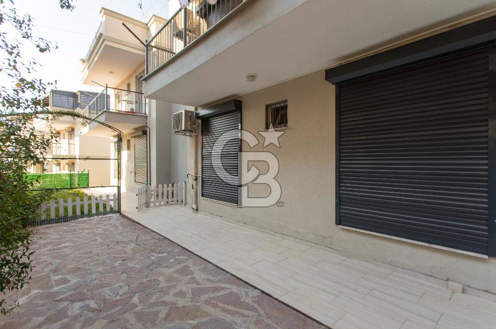 Foça Yenibağarası Havuzlu Site de Satılık 5+1 Dubleks