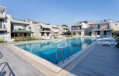 Foça Yenibağarası Havuzlu Site de Satılık 5+1 Dubleks