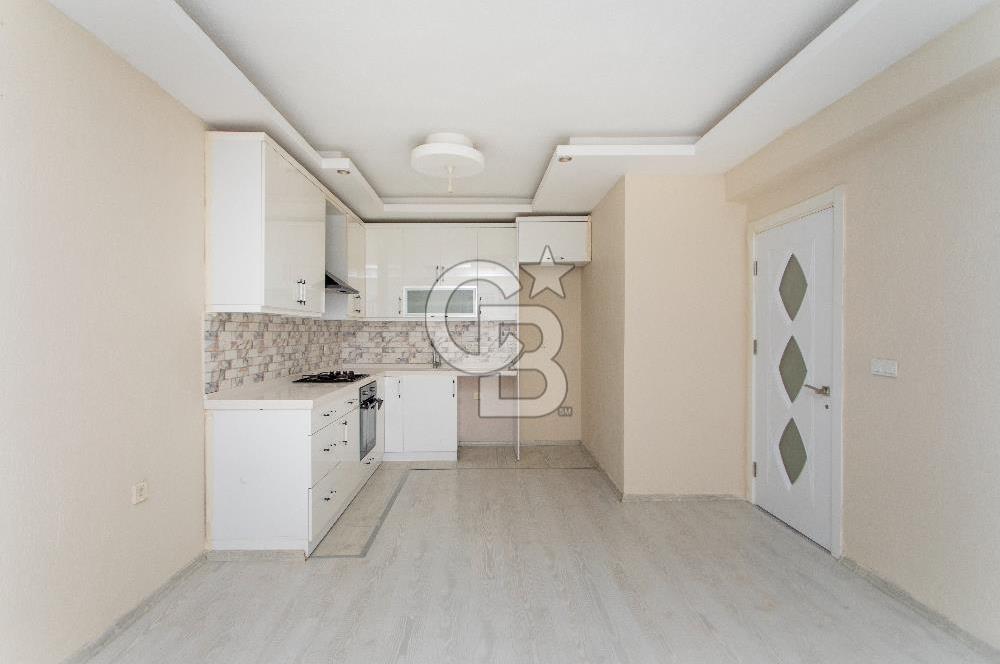 Foça Bağarası Hacıveli Mah. Satılık 2+1 Bahçe Katı Daire
