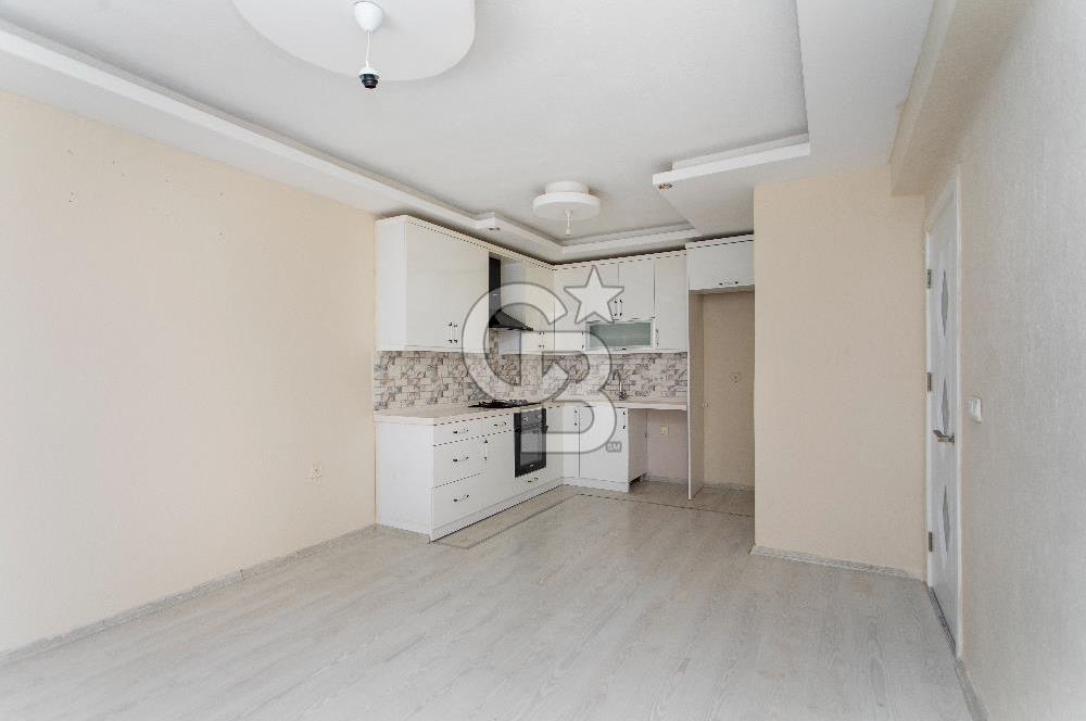 Foça Bağarası Hacıveli Mah. Satılık 2+1 Bahçe Katı Daire
