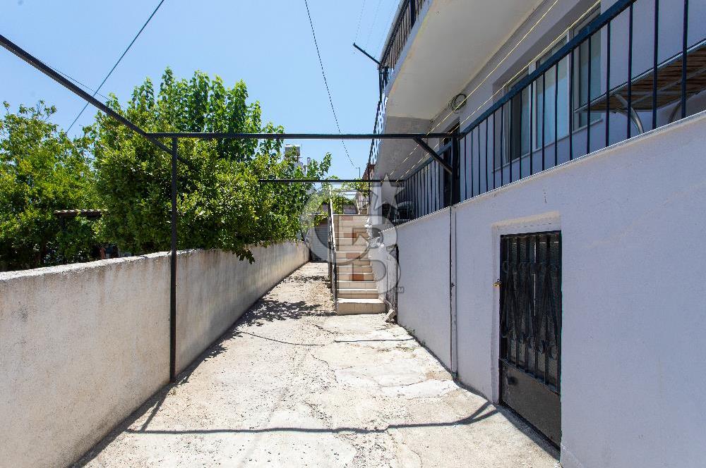 Foça Yenibağarası Mah. Satılık Komple Bina