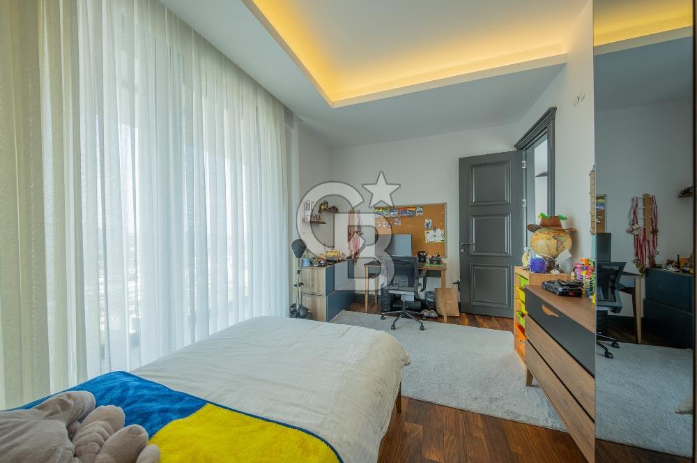 GÜZELBAHÇE'DE DENİZ MANZARALI 4+2 MÜSTAKİL SATILIK LÜKS VİLLA