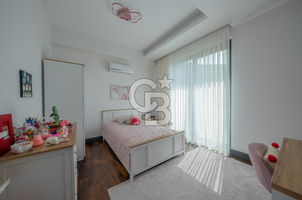 GÜZELBAHÇE'DE DENİZ MANZARALI 4+2 MÜSTAKİL SATILIK LÜKS VİLLA