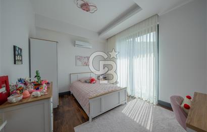 GÜZELBAHÇE'DE DENİZ MANZARALI 4+2 MÜSTAKİL SATILIK LÜKS VİLLA