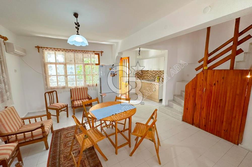 Kuşadası Karaovada Denize Yakın Satılık 4+1 Geniş Tripleks Villa