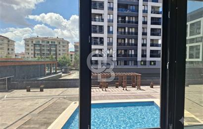 Çorlu Denli 282'de Havuz Manzaralı Kiralık 1+1 & Home-Ofis