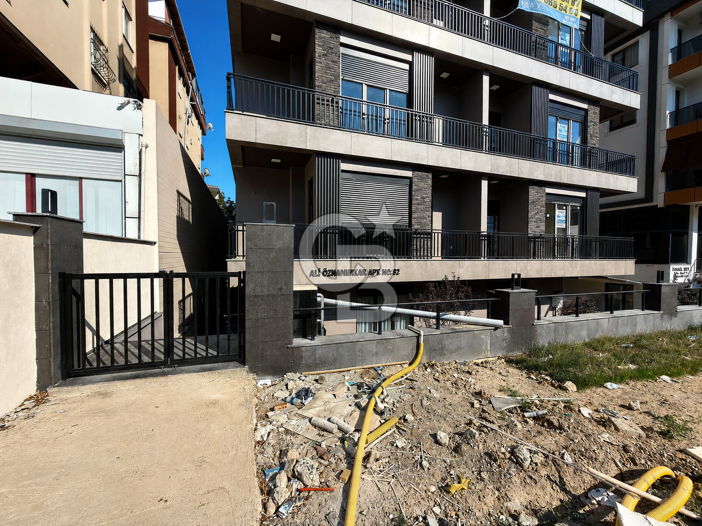 CB TIMEDAN RIFKI TONGSİR CADDESİNDE SATILIK 1+1