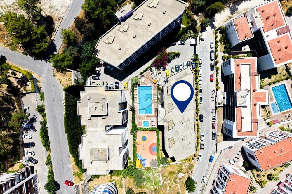 Emsallerinin Altında Kuşadası Lila Evler'de Satılık 2+1 Daire
