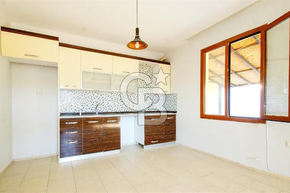 Akkum Caddesi Üzerinde Akkum'a 2 Dk Mesafede Kiralık 2+1 (70 m²)