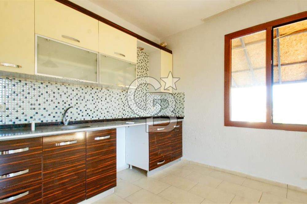 Akkum Caddesi Üzerinde Akkum'a 2 Dk Mesafede Kiralık 2+1 (70 m²)