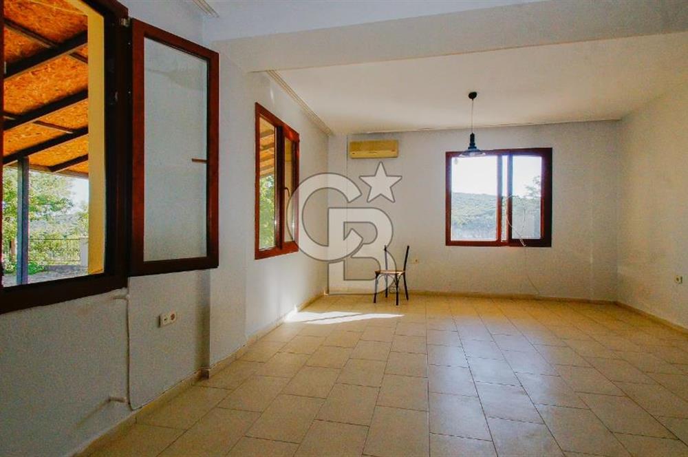Akkum Caddesi Üzerinde Akkum'a 2 Dk Mesafede Kiralık 2+1 (70 m²)