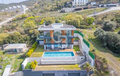 GÜZELBAHÇE'DE DENİZ MANZARALI 4+2 MÜSTAKİL SATILIK LÜKS VİLLA