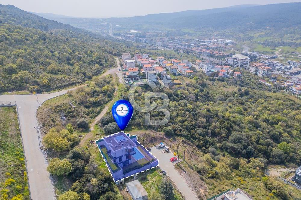 GÜZELBAHÇE'DE DENİZ MANZARALI 4+2 MÜSTAKİL SATILIK LÜKS VİLLA