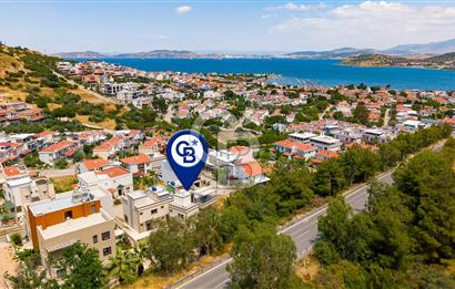 Foça Fatih Mahallesi Satılık 4+2 Deniz Manzaralı Tripleks Villa
