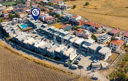 Foça Yenibağarası Havuzlu Site de Satılık 5+1 Dubleks