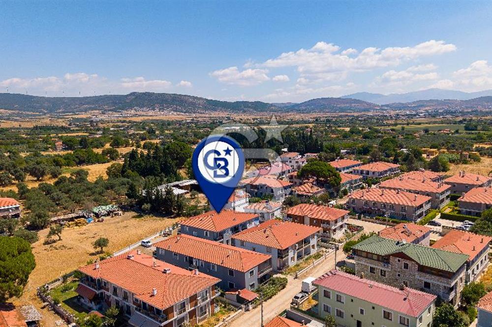 Foça Bağarası Hacıveli Mah. Satılık 2+1 Bahçe Katı Daire