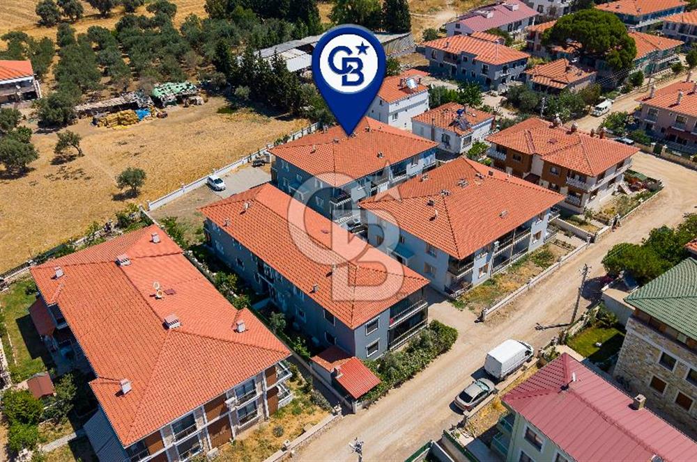 Foça Bağarası Hacıveli Mah. Satılık 2+1 Bahçe Katı Daire