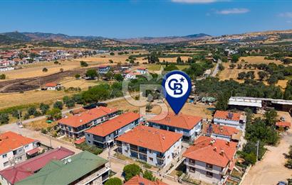 Foça Bağarası Hacıveli Mah. Satılık 2+1 Bahçe Katı Daire