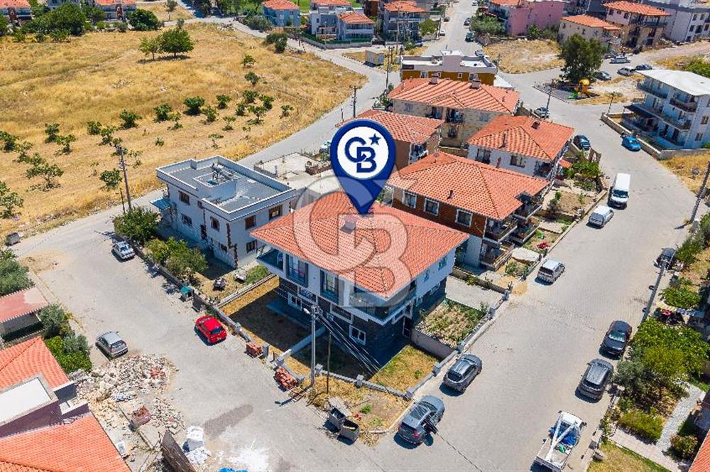 Foça Kazım Dirik Mah. Satılık 3+1 Dubleks Daire
