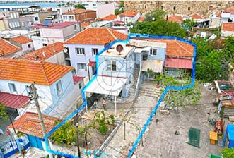 Çandarlı'da Bahçeli Taş Ev: 241m² Arsa, 3+1, Deniz Yakını - 1 - 360244