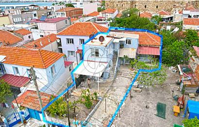 Çandarlı'da Bahçeli Taş Ev: 241m² Arsa, 3+1, Deniz Yakını