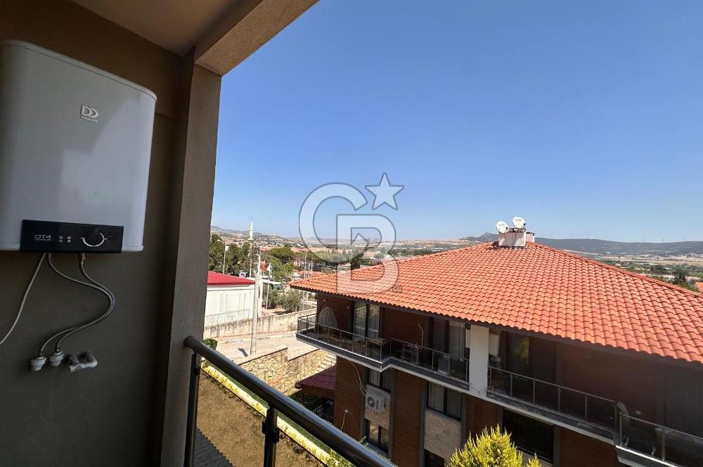 Foça Kazım Dirik Mah. Kiralık 2+1 Açık Mutfak Daire