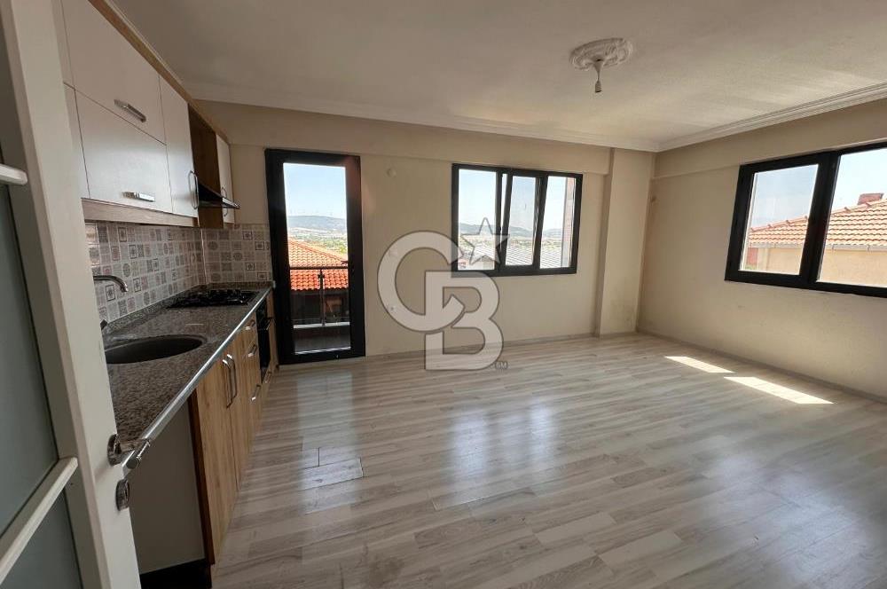 Foça Kazım Dirik Mah. Kiralık 2+1 Açık Mutfak Daire